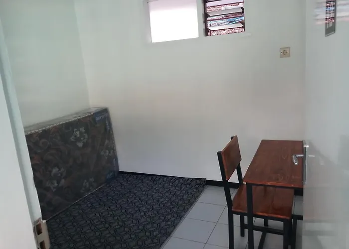 Welirang 20B Homestay - Max 2 Orang Per Kamar